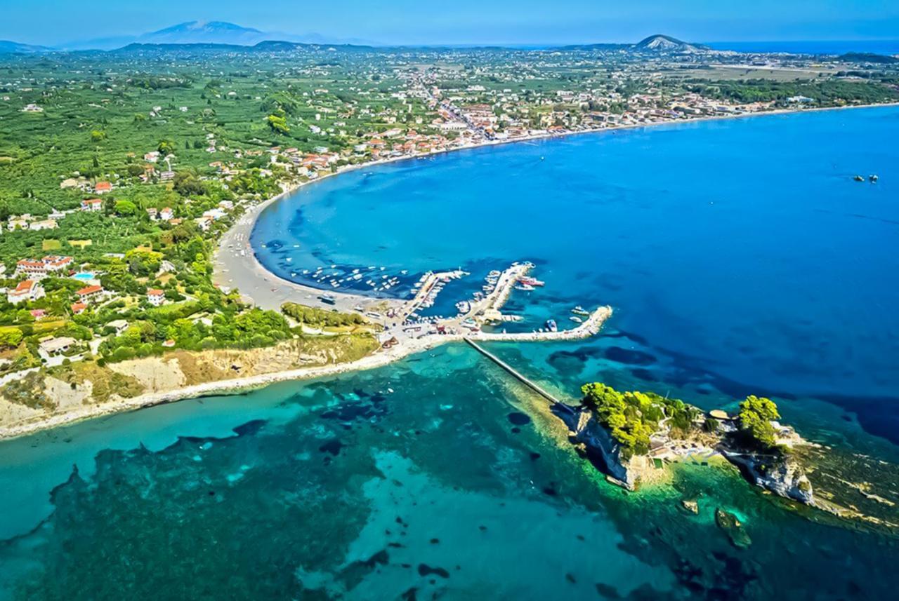 Cubaneros Holiday Inn Laganás Eksteriør bilde